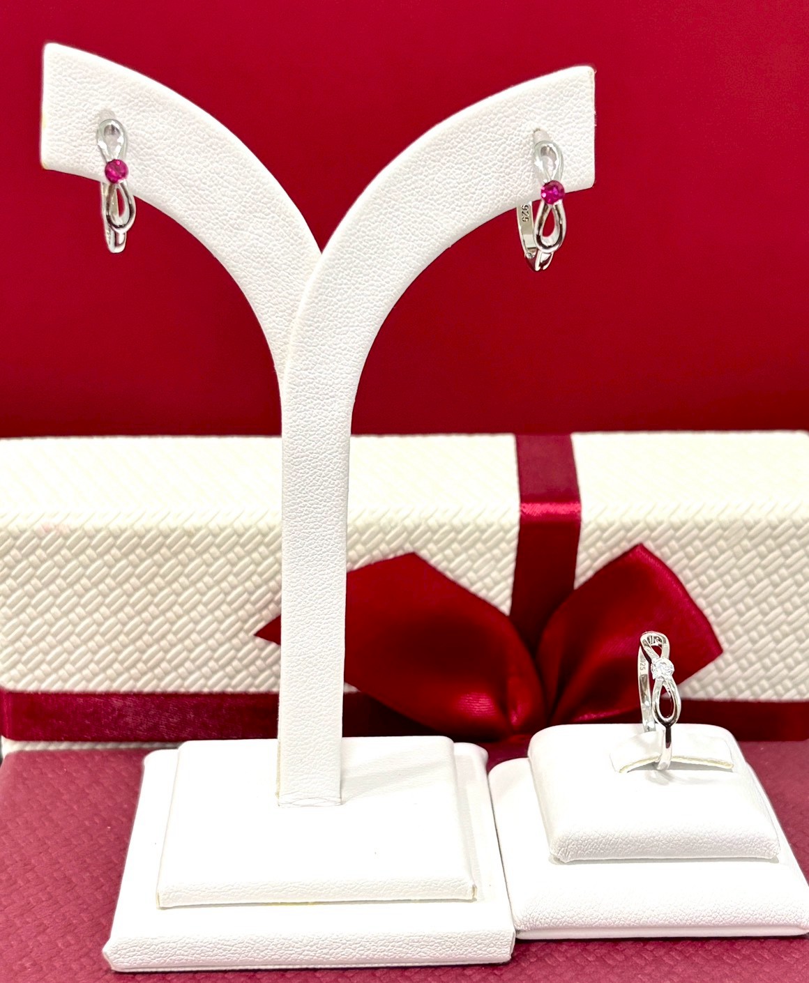 Classic Infinity Rings