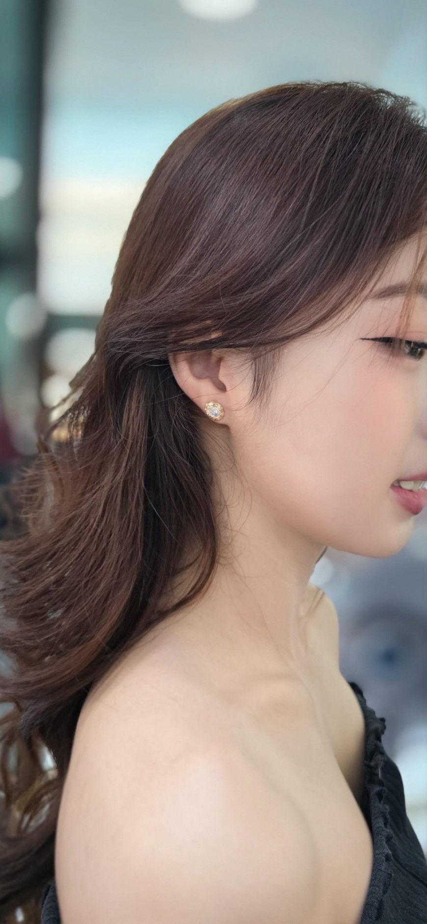 Oval White Cubic Zirconia Stud Earrings, 14K & Rose Gold Plated / ต่างหูทองเหลืองรูปทรงรีฝังพลอยสังเคราะห์สีขาว ชุบทองสี 14 เคและสีโรสโกลด์