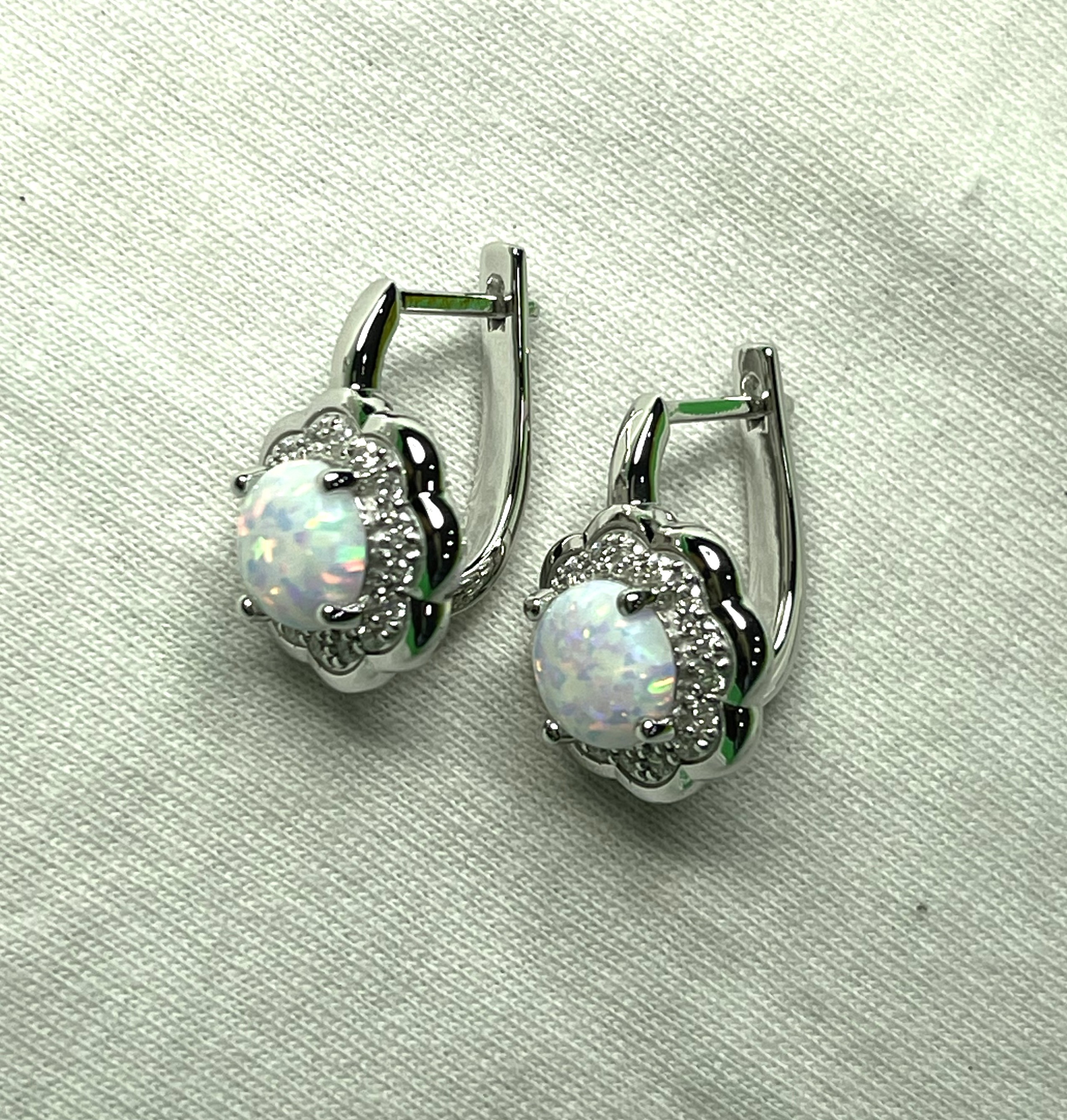 Classic Round Level Back Earrings 