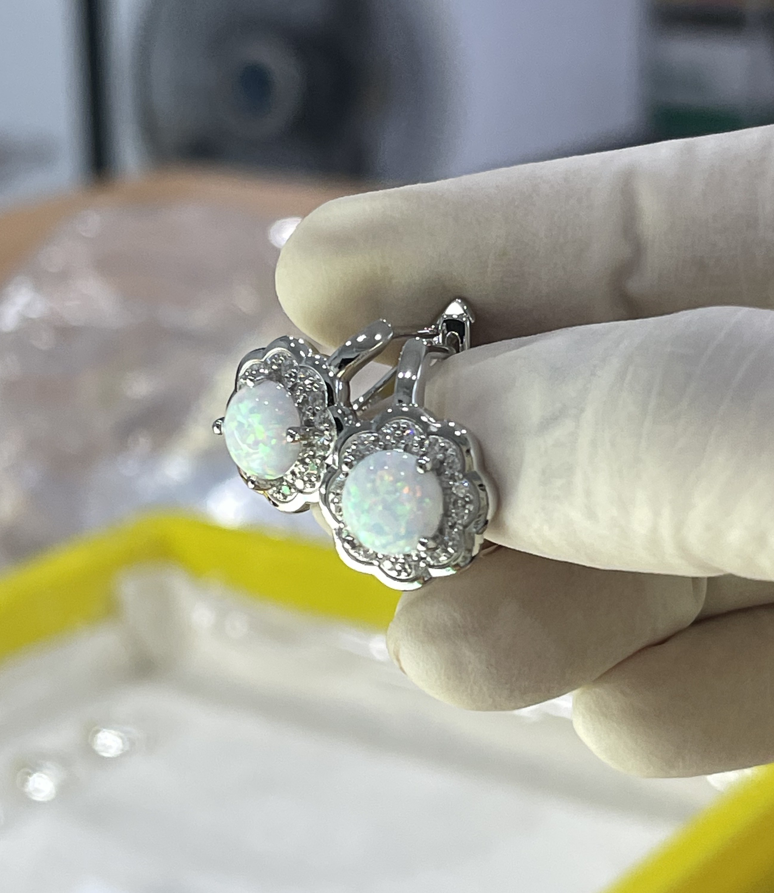 Classic Round Level Back Earrings 