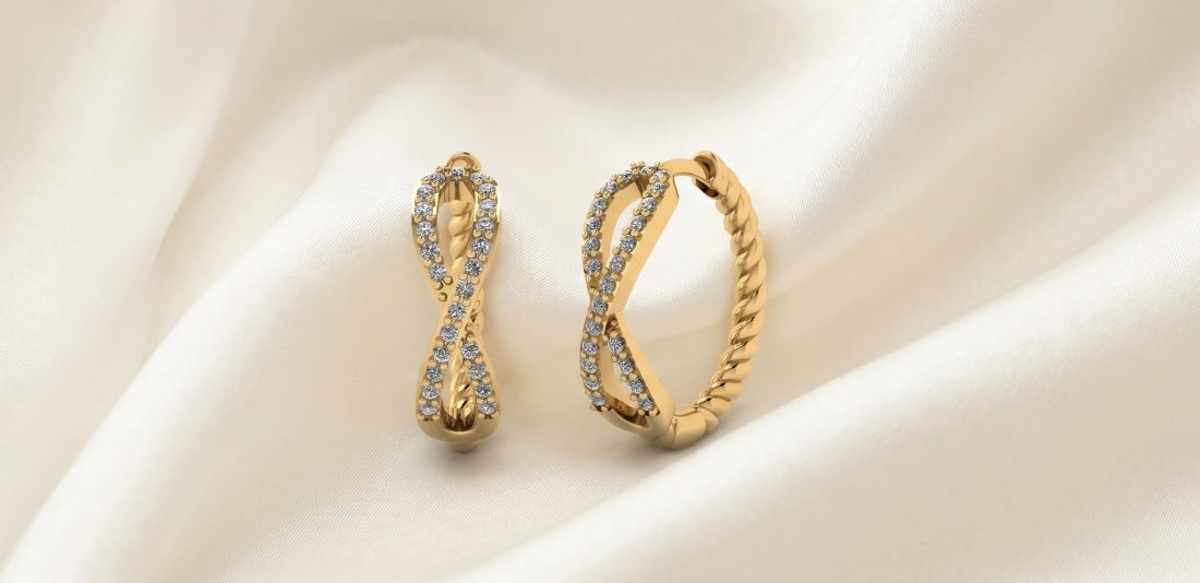 White Round Zirconia Infinity Rope Hoop Earring 14K Gold Plated/ ต่างหูฮักกี้เกลียวทำจากทองเหลืองฝังเพชรรัสเชียสีขาวชุบทองสี 14เค